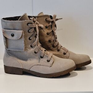 American Eagle canvas boots